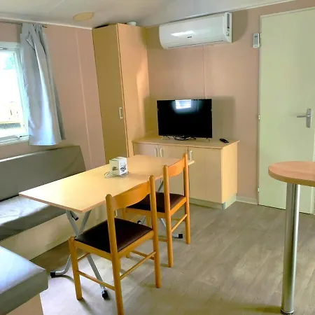 Campingplatz Puy Du Fou 5p 400hc *