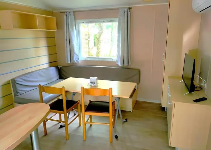 M.home Confort H004 2chbr/5pers Campeggio