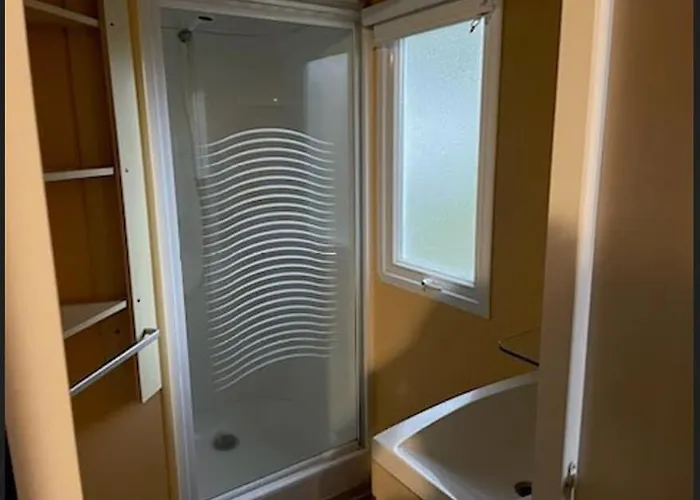 Campeggio M.home Confort H004 2chbr/5pers