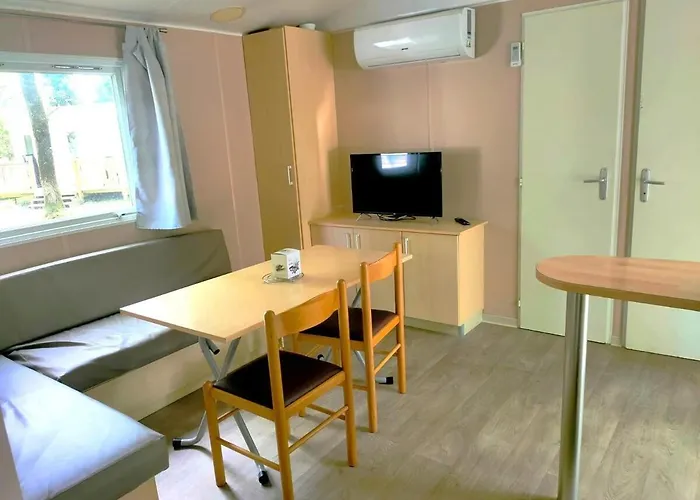 キャンプ場 M.home Confort H004 2chbr/5pers *